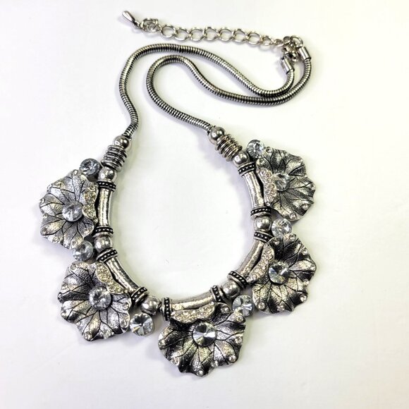 Antique Style Flower Sculpture Choker Bib Necklace STATEMENT BIB Necklace - Picture 7 of 13